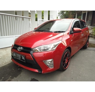 Mobil Toyota Yaris G Matic 2015 Istimewa Siap Pakai Warna Merah - Sleman