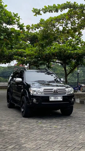 Toyota Fortuner 2010