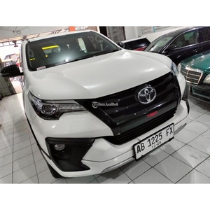 Toyota Fortuner VRZ TRD Putih 2018 Bekas Terawat Tangan Pertama - Yogyakarta