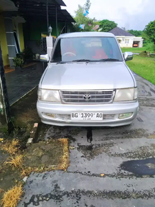 Toyota Kijang 2001