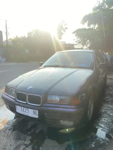 BMW 318i 1996