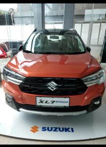 Suzuki XL7 2023
