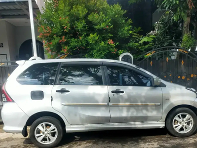 Toyota Avanza 2012