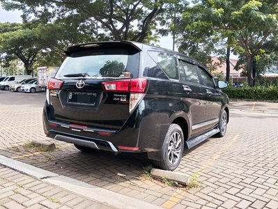Toyota Kijang Innova 2.4 V AT Matic Diesel 2021 Hitam