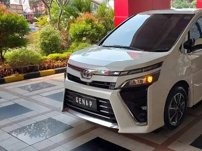 Toyota Voxy 2020