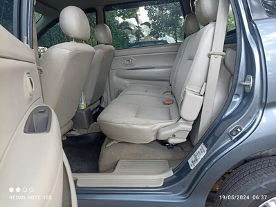 Daihatsu Xenia 2009