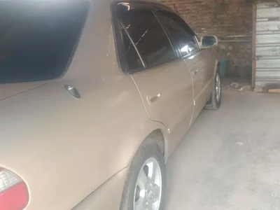 Toyota Corolla 2000