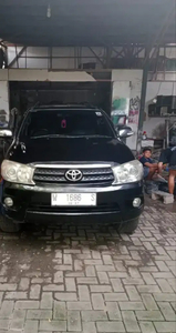 Toyota Fortuner 2010