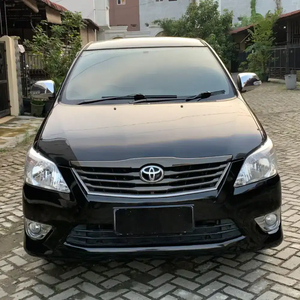 Toyota Kijang Innova 2012