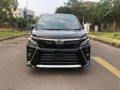 Toyota Voxy 2018