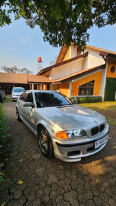 BMW 318i 2001