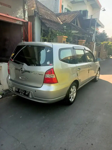 Nissan Grand livina 2008