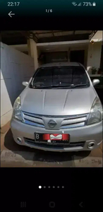 Nissan Grand livina 2012