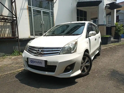 Nissan Grand livina 2012