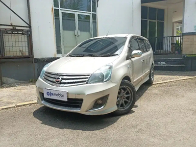 Nissan Grand livina 2013