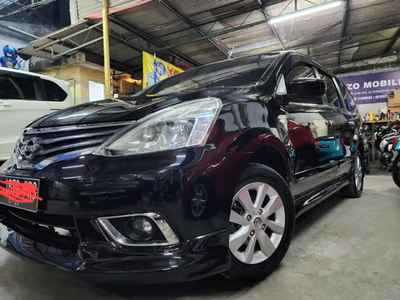 Nissan Grand livina 2015