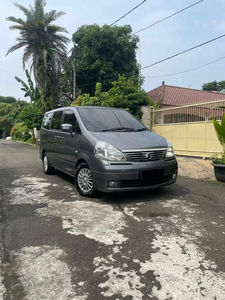 Nissan Serena 2012