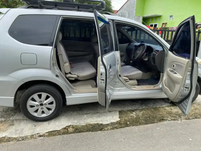 Toyota Avanza 2010