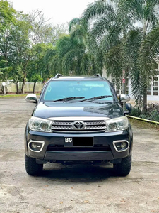 Toyota Fortuner 2011