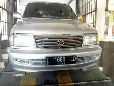 Toyota Kijang 2000