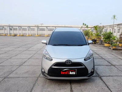 Toyota Sienta 2016