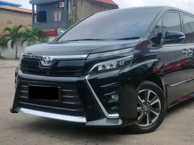 Toyota Voxy 2020