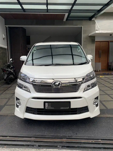 Toyota Vellfire 2014