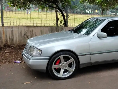 Mercedes-Benz C200 1996