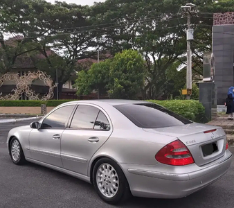 Mercedes-Benz E260 2003