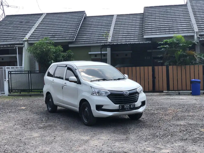 Daihatsu Xenia 2015