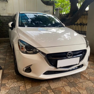 Mazda 2 2015