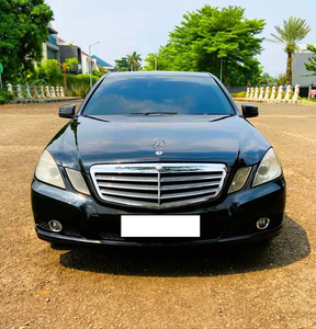 Mercedes-Benz E200 2010