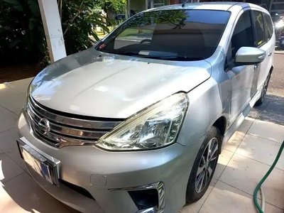 Nissan Grand livina 2016