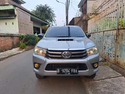 Toyota HILUX 2015