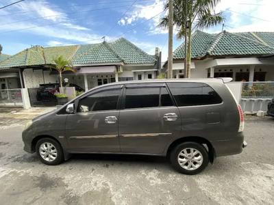 Toyota Kijang Innova 2010