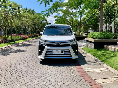 Toyota Voxy 2017