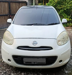 Nissan March 2012