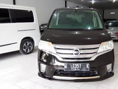 Nissan Serena 2014