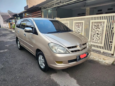 Toyota Kijang Innova 2005