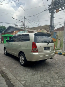 Toyota Kijang Innova 2008