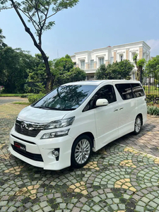 Toyota Vellfire 2014