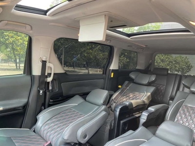 Toyota Vellfire ZG 2013 Hitam