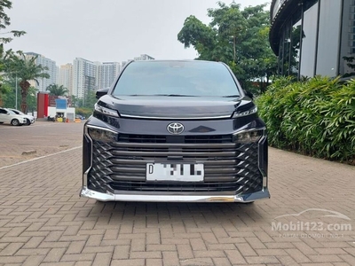 2022 Toyota Voxy 2.0 Van Wagon ANTIK SIAP PAKAI