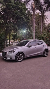 Mazda 2 2015