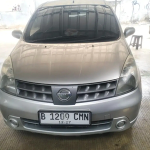 Nissan Grand livina 2010