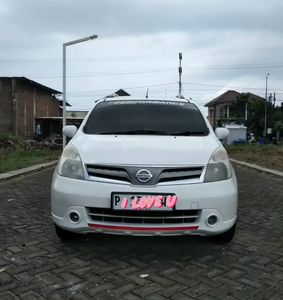 Nissan Livina 2012