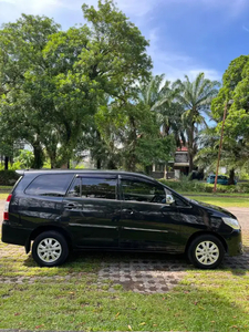 Toyota Kijang Innova 2012