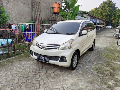 Daihatsu Xenia 2015