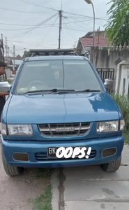 Isuzu Panther 2001