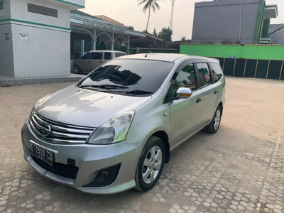 Nissan Grand livina 2008